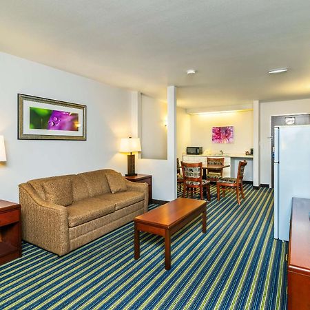 Comfort Inn & Suites Moose Jaw Zewnętrze zdjęcie