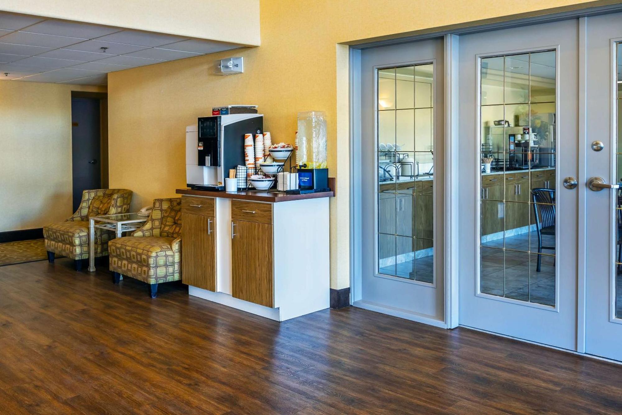 Comfort Inn & Suites Moose Jaw Zewnętrze zdjęcie